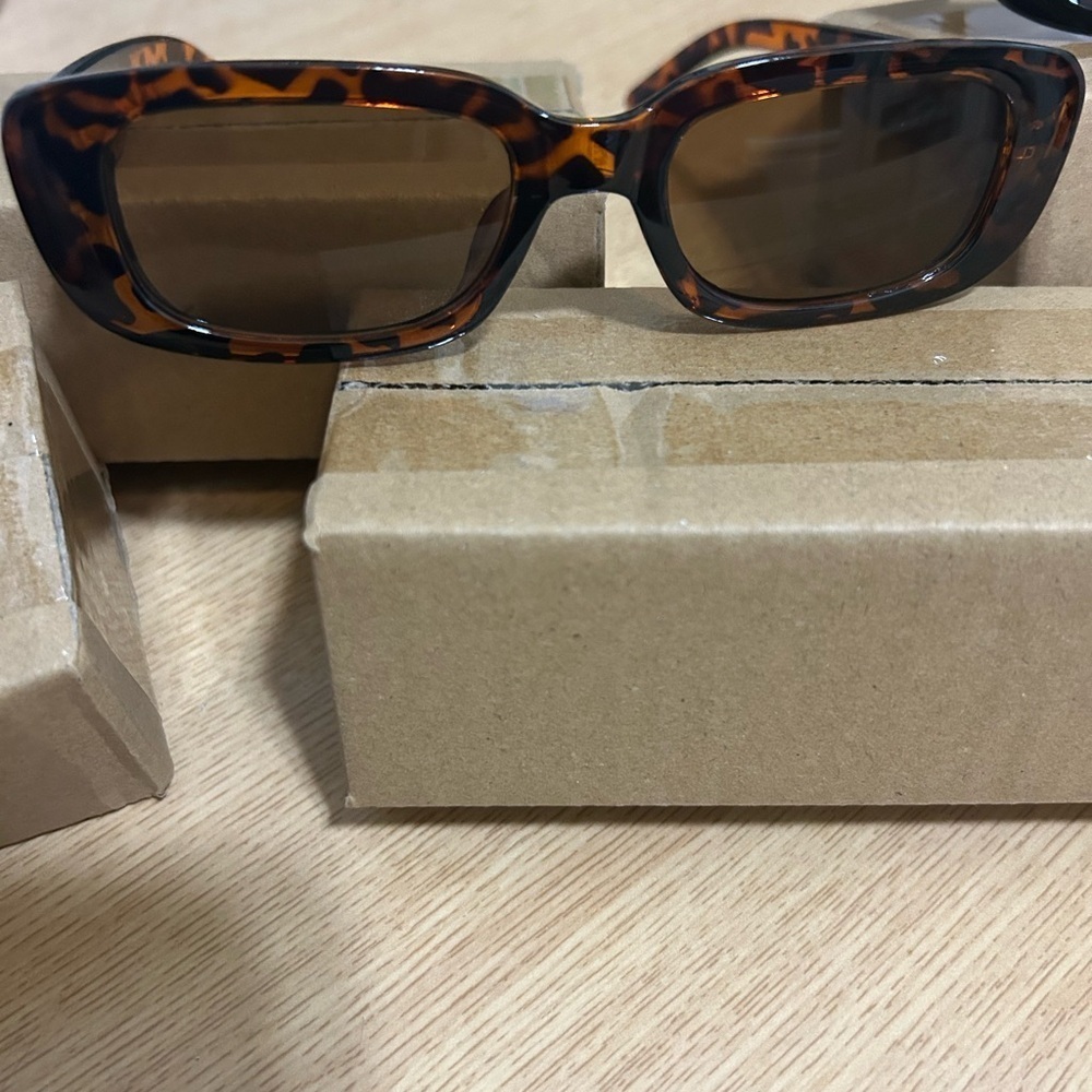 Oval Black Sunglasses - Picture 2 of 3